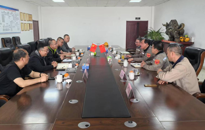 山东八三石墨新材料厂总经理王东一行到公司考察交流